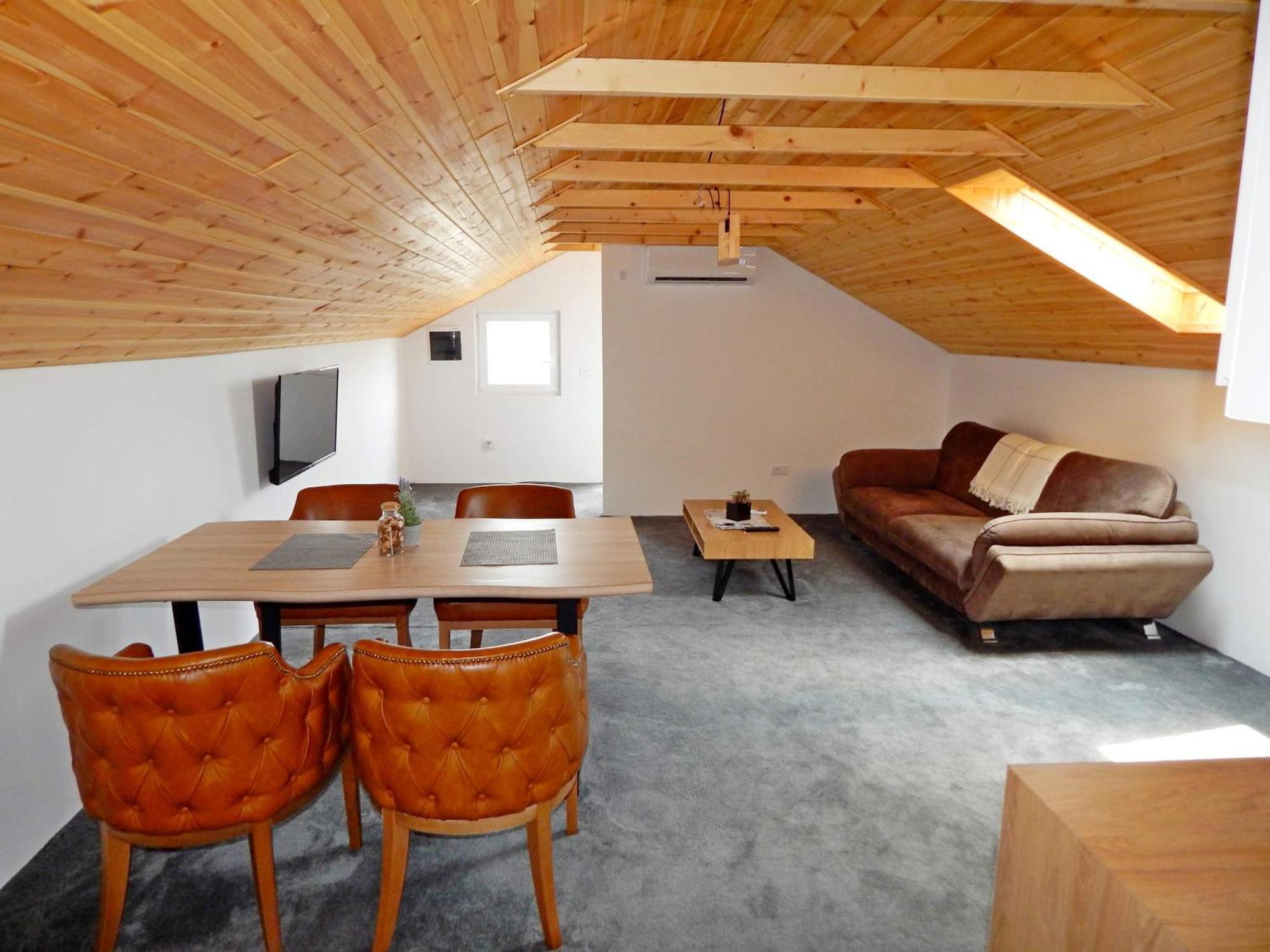 Aqualux Apartment